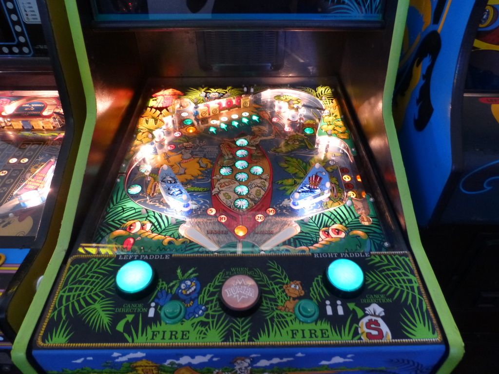 Vintage Flipper World (Ann Arbor Pinball Museum) 2015 Event Page 2